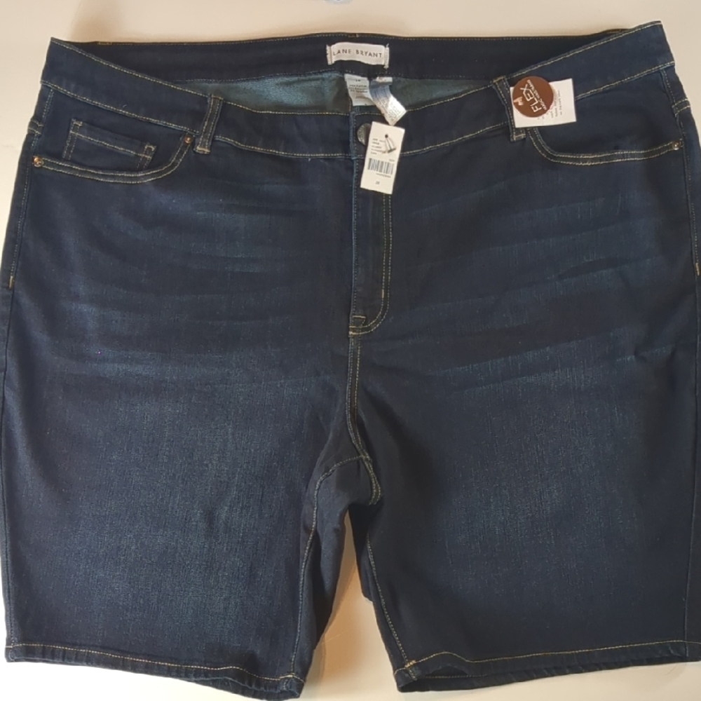 Lane Bryant Signature Fit Mid Rise Bermuda Shorts 28